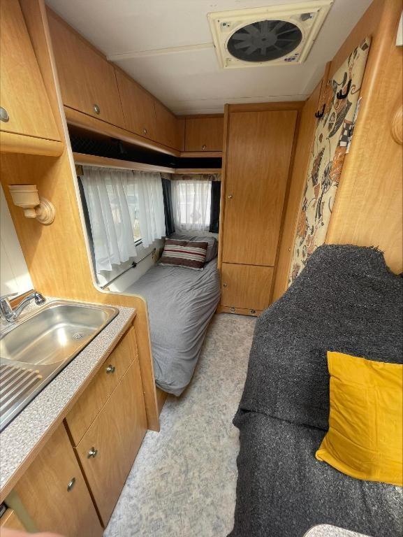 Отель The Cosy Camper At Rockfield Park Голуэй Экстерьер фото