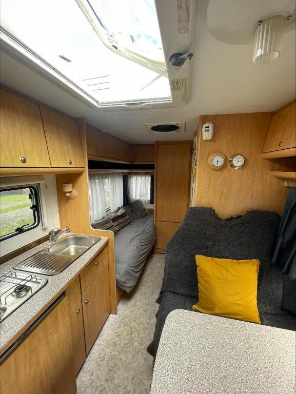 Отель The Cosy Camper At Rockfield Park Голуэй Экстерьер фото